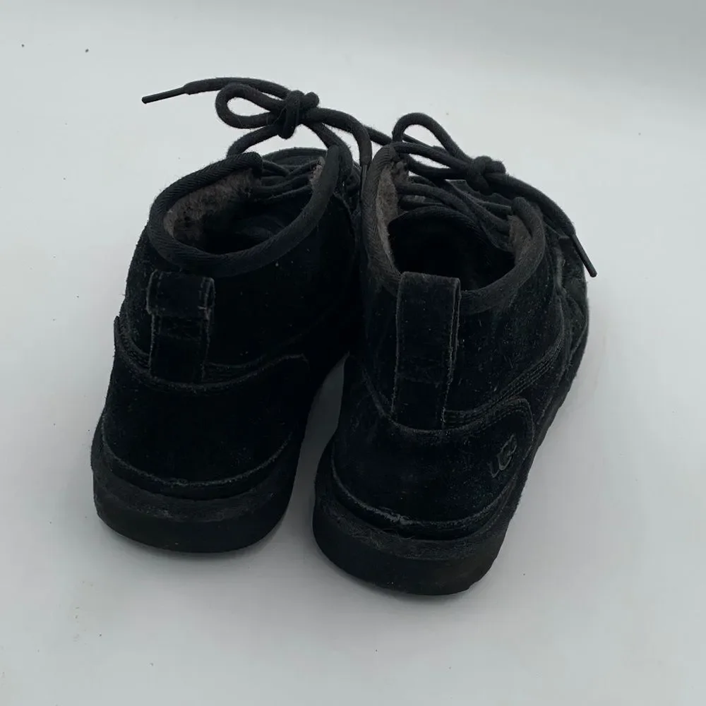 UGG Neumel Men’s Black Suede Lace-Up Chukka Boots size 11